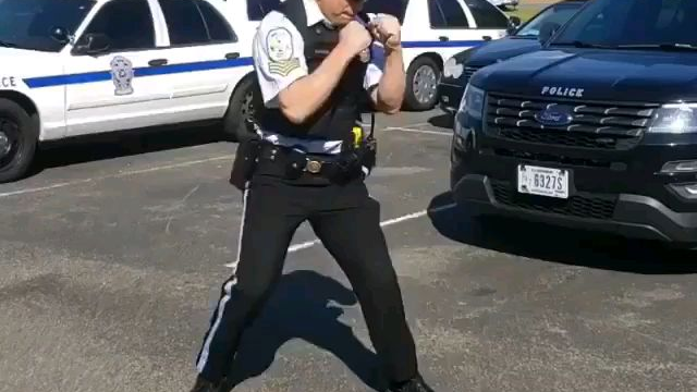 米国警察拳击水平如何?